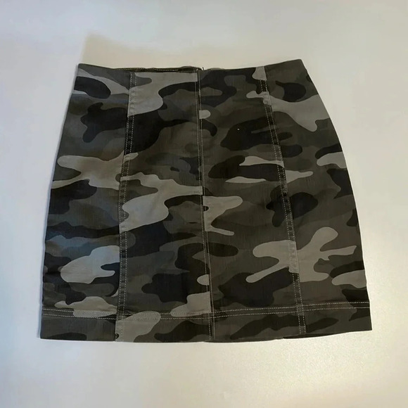 Jolt camouflage skirt size 7/28 - Picture 1 of 5